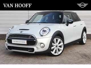 MINI Cooper S Hatchback Chili Automaat / Panoramadak / Achteruitrijcamera / Sportstoelen / LED / Apple CarPlay / Comfort Access