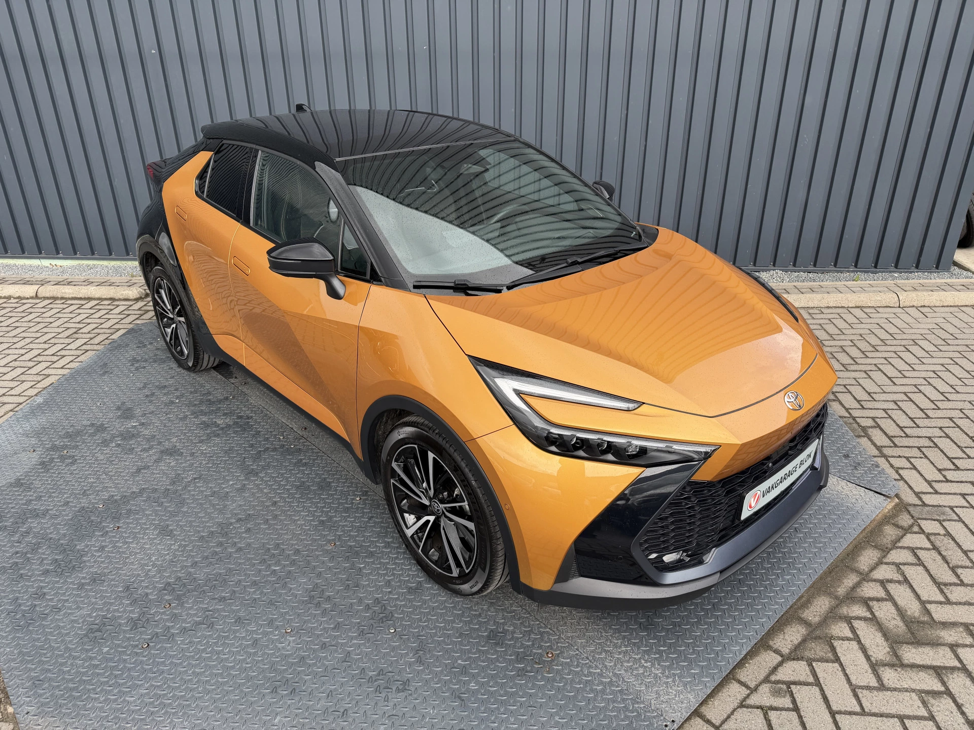 Hoofdafbeelding Toyota C-HR