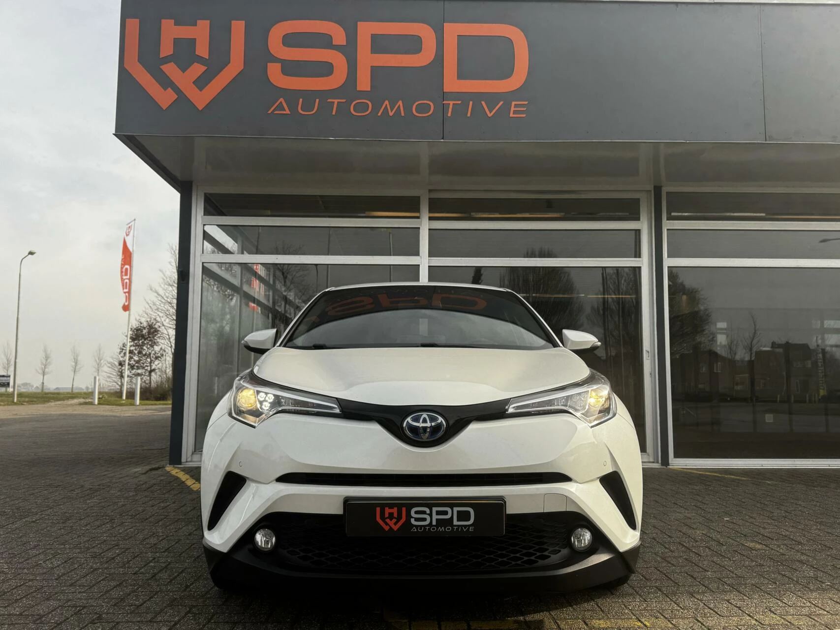 Hoofdafbeelding Toyota C-HR