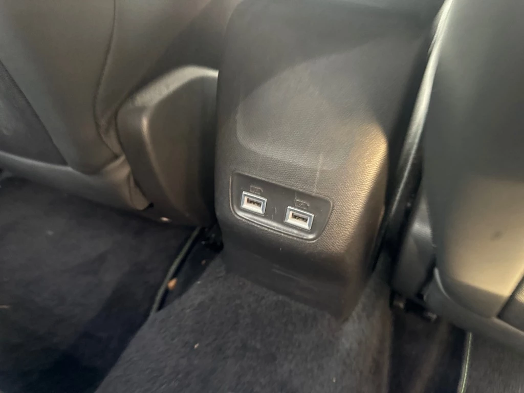 Hoofdafbeelding Peugeot e-2008