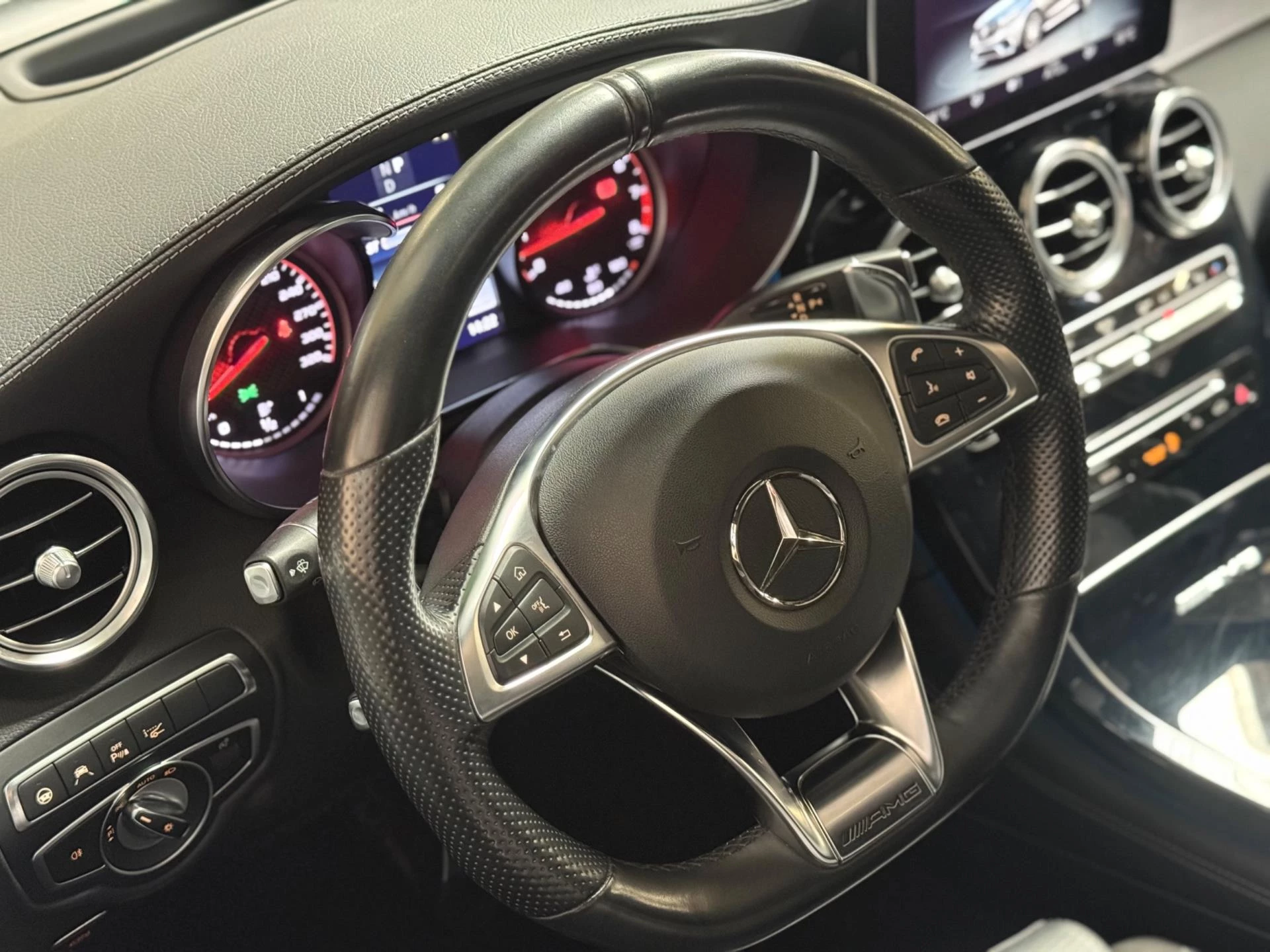 Hoofdafbeelding Mercedes-Benz GLC