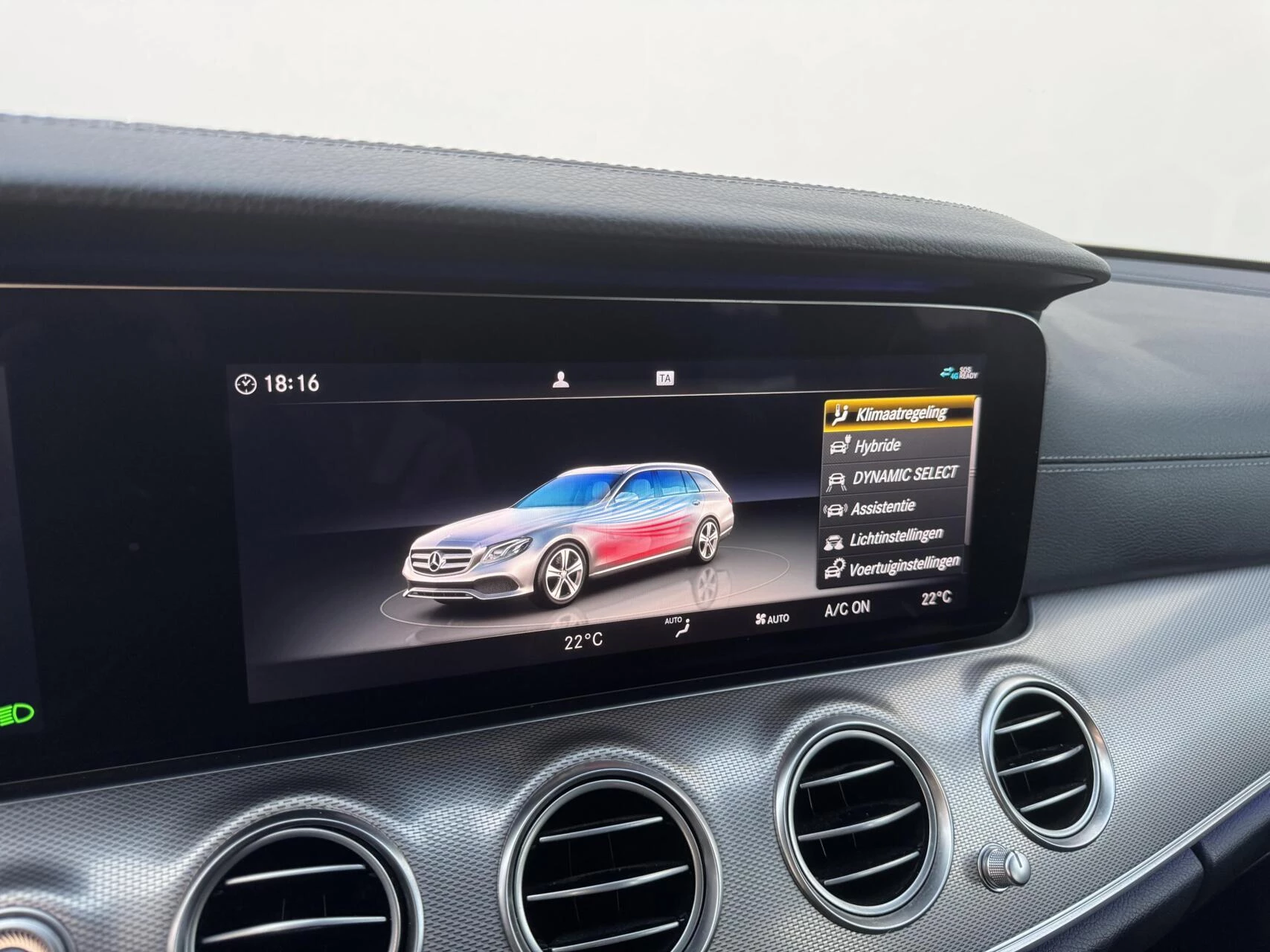 Hoofdafbeelding Mercedes-Benz E-Klasse