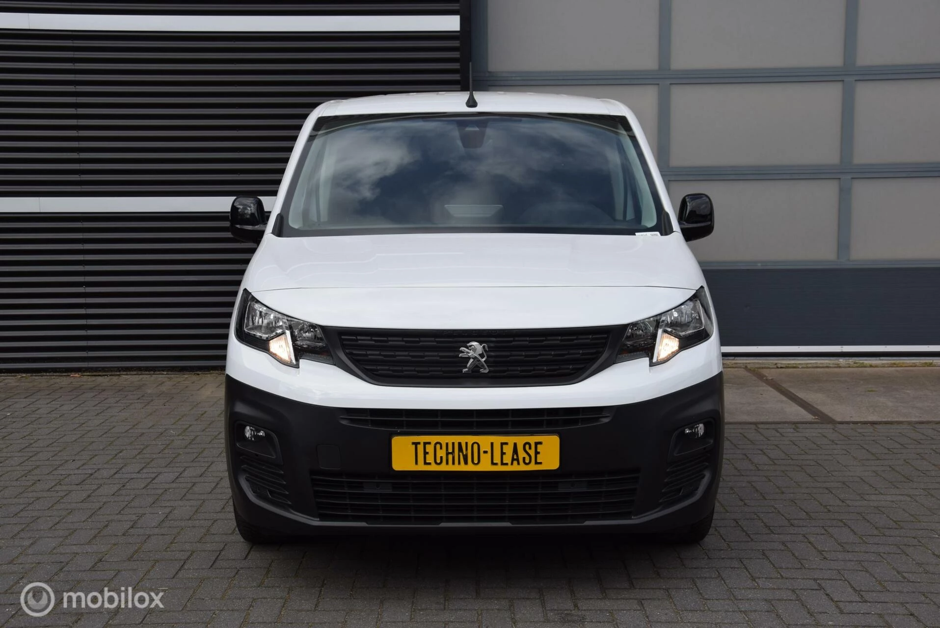 Hoofdafbeelding Peugeot Partner