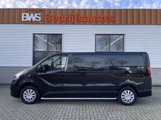 Renault Trafic 2.0 dCi 120pk T29 L2H1 Work Edition / vaste prijs rijklaar € 17.950 ex btw / lease vanaf € 302 / zwart metallic / ingerichte laadruimte / camera / airco / cruise / trekhaak !