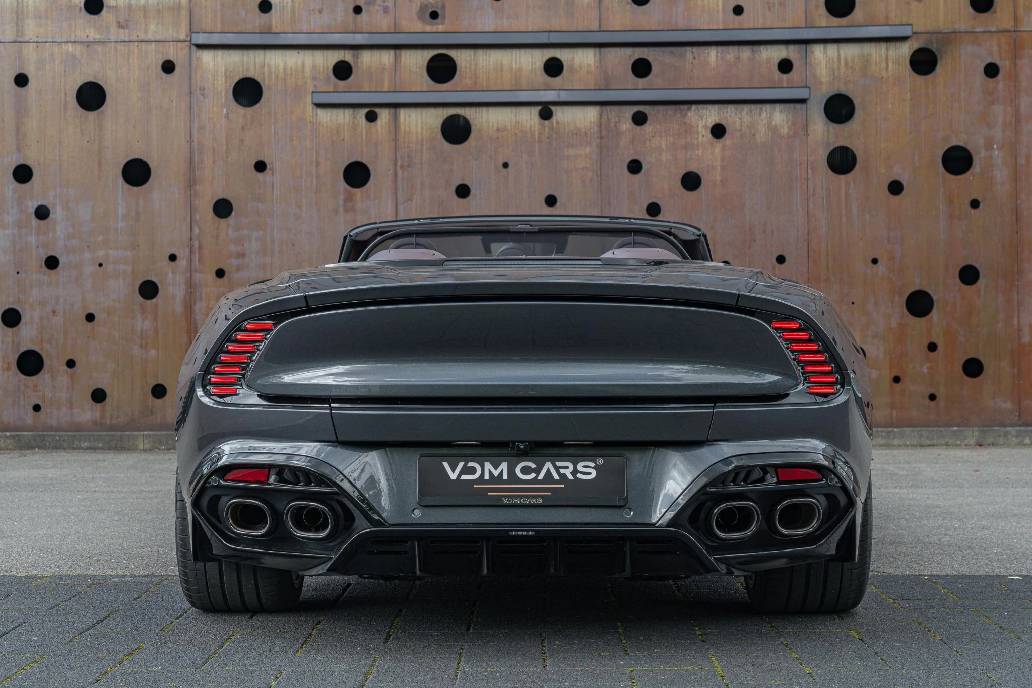 Hoofdafbeelding Aston Martin Vanquish