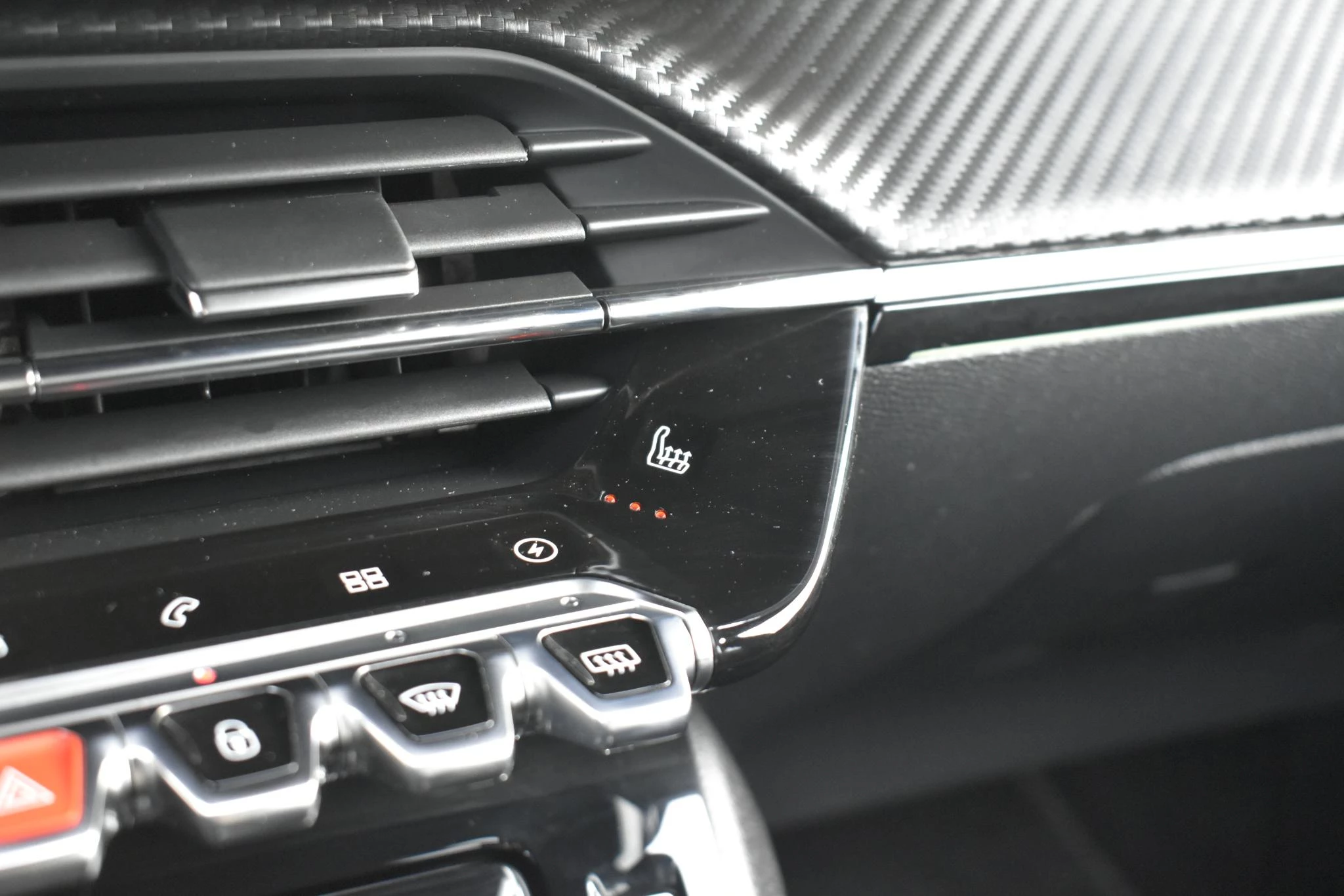 Hoofdafbeelding Peugeot e-208