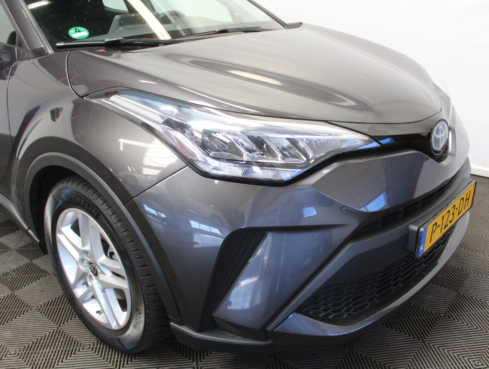 Hoofdafbeelding Toyota C-HR
