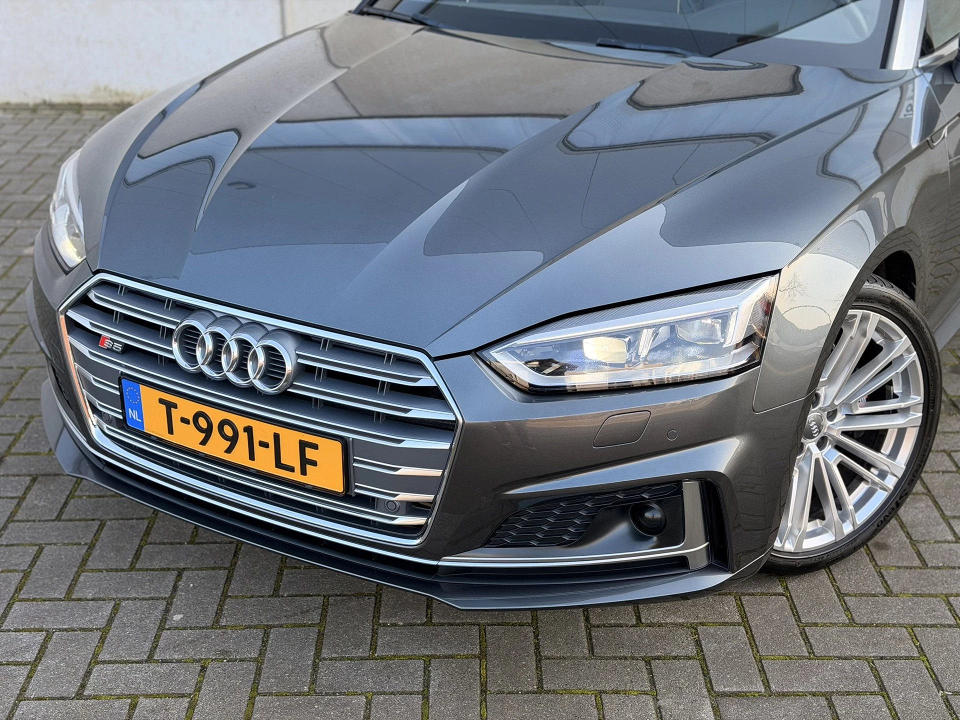 Hoofdafbeelding Audi S5