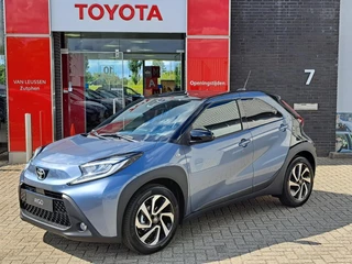 Hoofdafbeelding Toyota Aygo Toyota Aygo X PULSE NIEUW DIRECT LEVERBAAR BI-TONE APPLE CAR PLAY & ANDROID AUTO