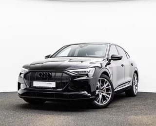 Hoofdafbeelding Audi e-tron Audi e-tron Sportback 55 Quattro S-LINE 95 kWh (300kW/408pk) ** S-SPORTST, DIAMANT LEDER, B&O, PANORAMA, 21-inch LMV, ** 1e EIG - UNFALLFREI ** ** INFORMEER OOK NAAR ONZE AANTREKKELIJKE FINANCIAL-LEASE TARIEVEN **