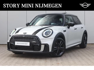 MINI Cooper Hatchback JCW Automaat / Sportstoelen / Achteruitrijcamera / LED / Head-Up / Stoelverwarming / Comfort Access / Stuurverwarming