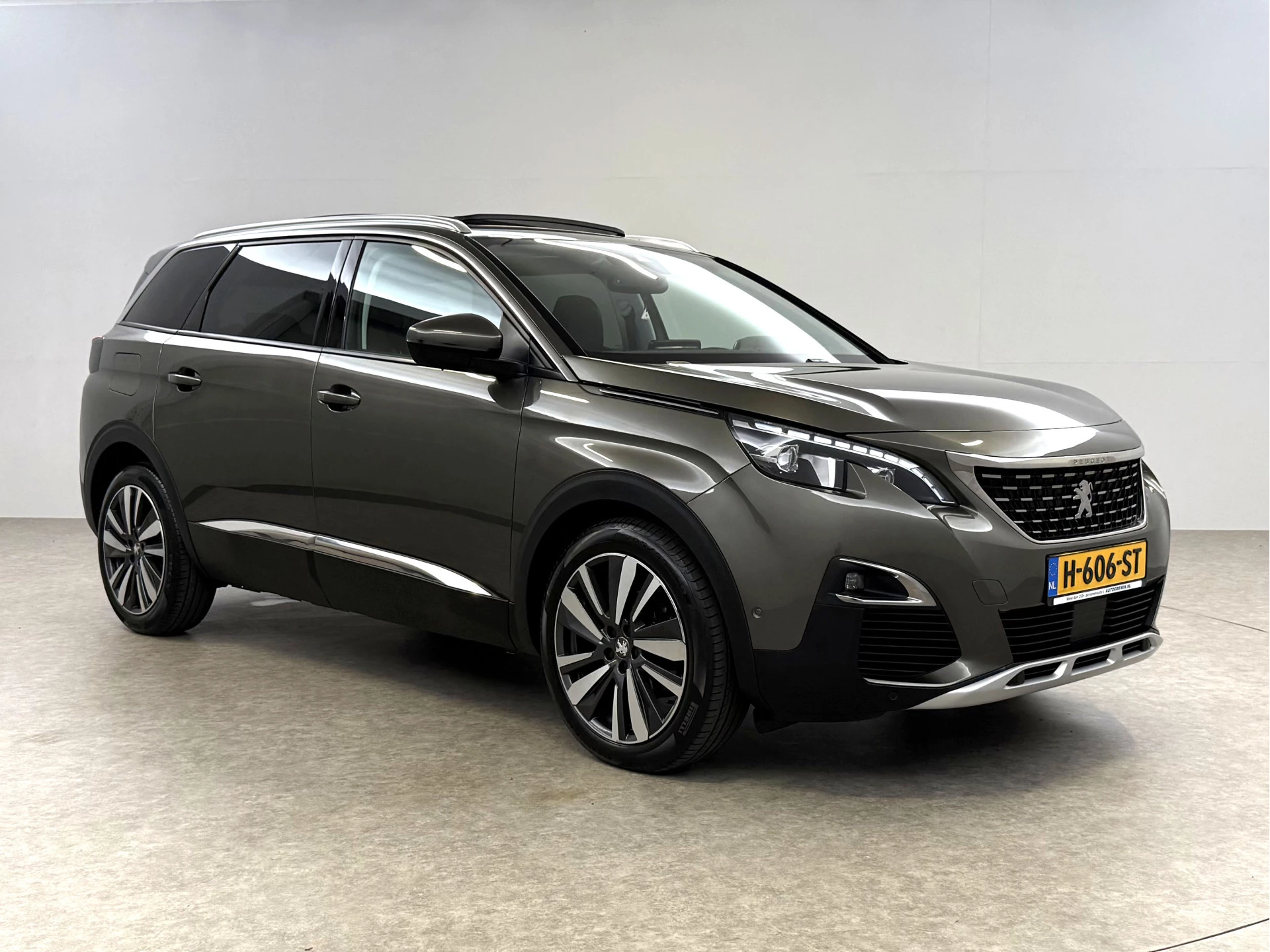 Hoofdafbeelding Peugeot 5008