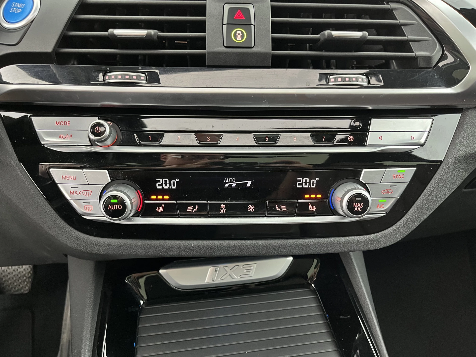 Hoofdafbeelding BMW iX3