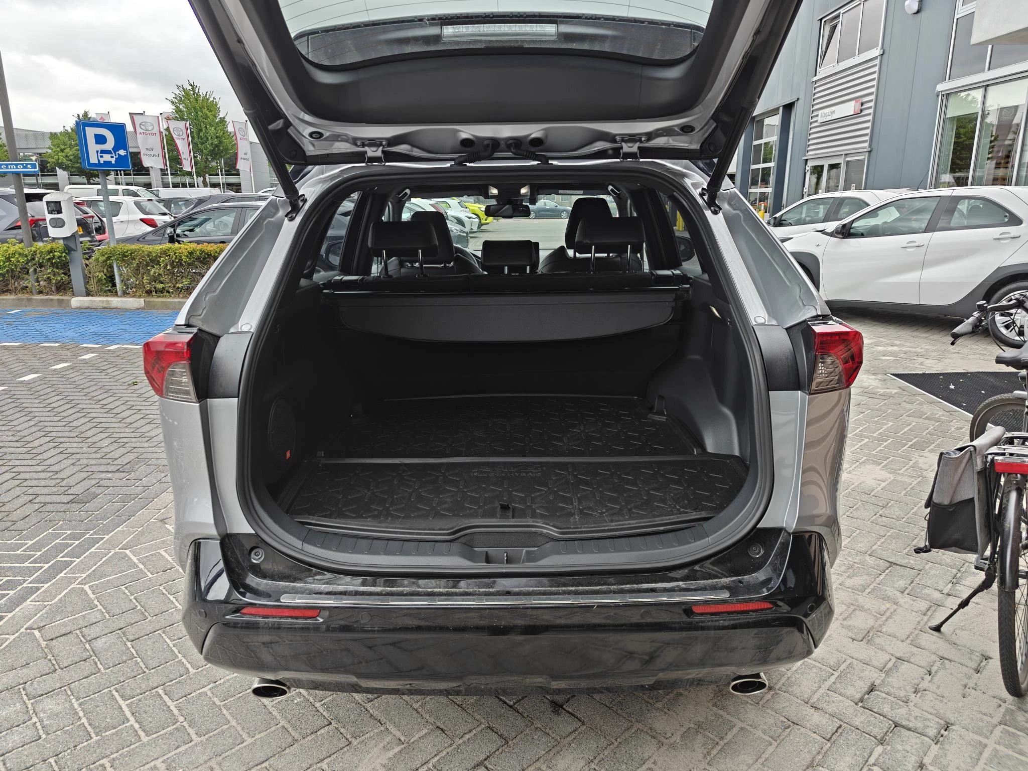 Hoofdafbeelding Toyota RAV4