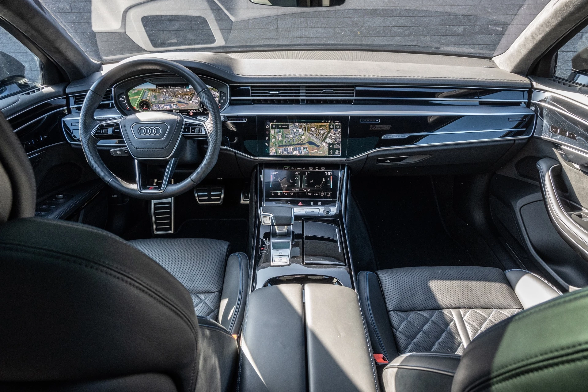 Hoofdafbeelding Audi A8