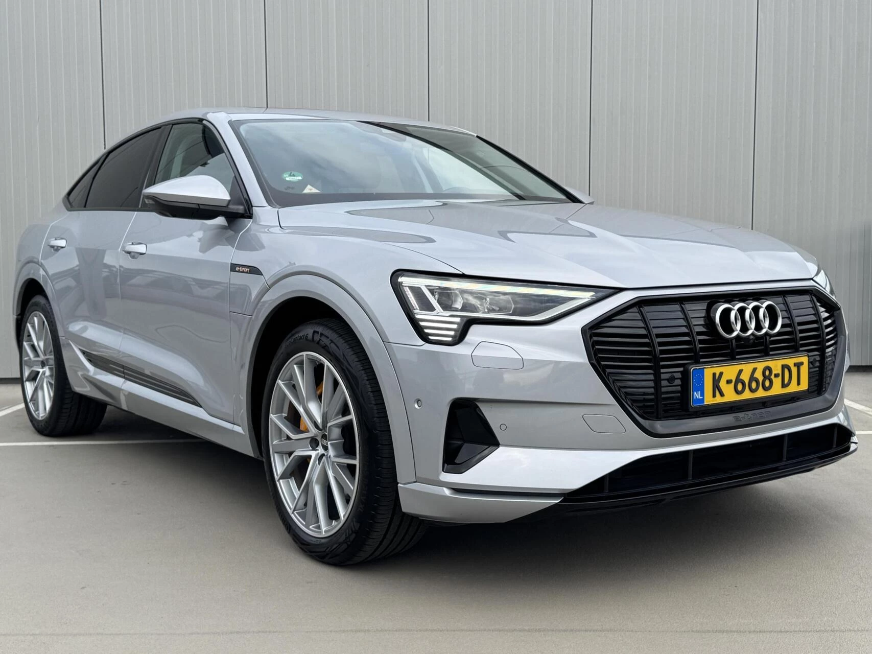 Hoofdafbeelding Audi e-tron
