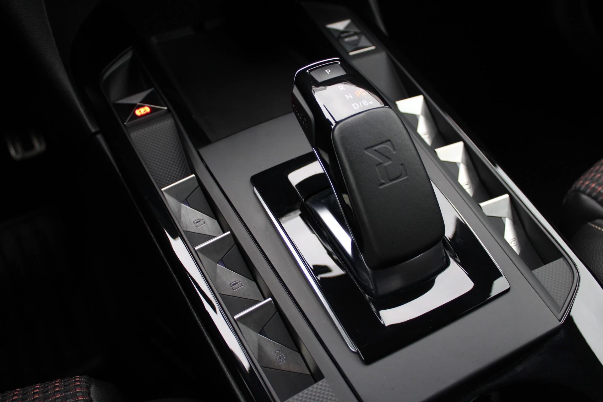 Hoofdafbeelding DS DS 3