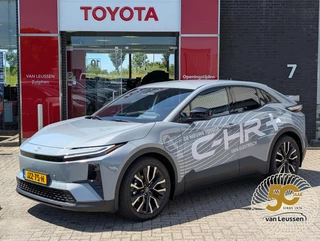 Hoofdafbeelding Toyota C-HR+ Toyota C-HR+ FIRST EDITION 77KWH 20" VELGEN WARMTEPOMP EL-ACHTERKLEP PRIVACY-GLASS 18"LMV BLIND SPOT STOELVERW. P-SENSOREN
