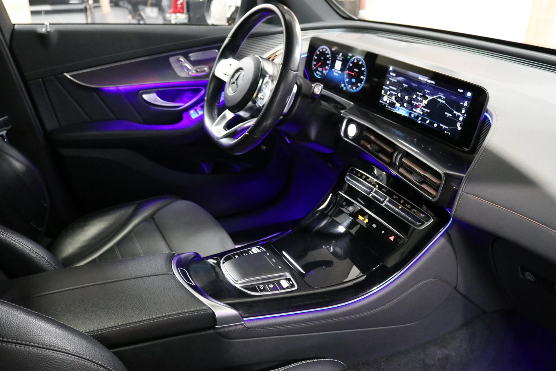 Hoofdafbeelding Mercedes-Benz EQC