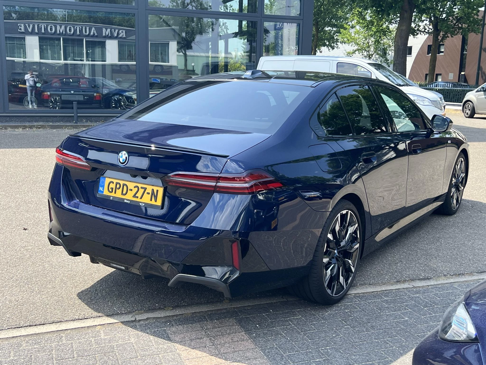 Hoofdafbeelding BMW i5