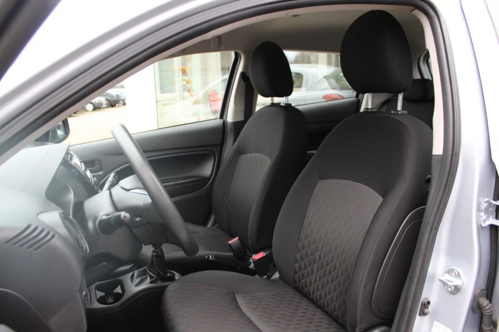 Hoofdafbeelding Mitsubishi Space Star