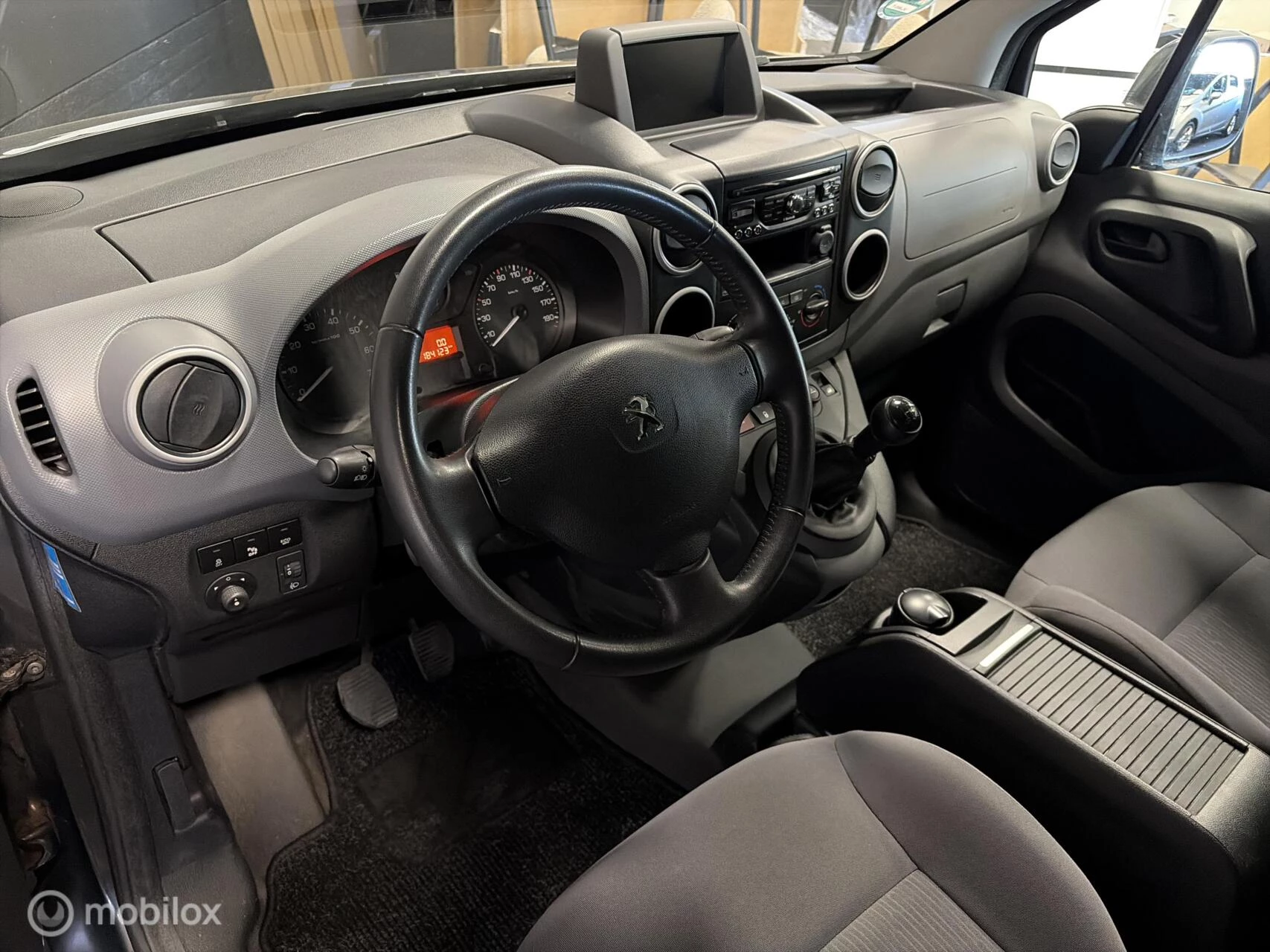 Hoofdafbeelding Peugeot Partner