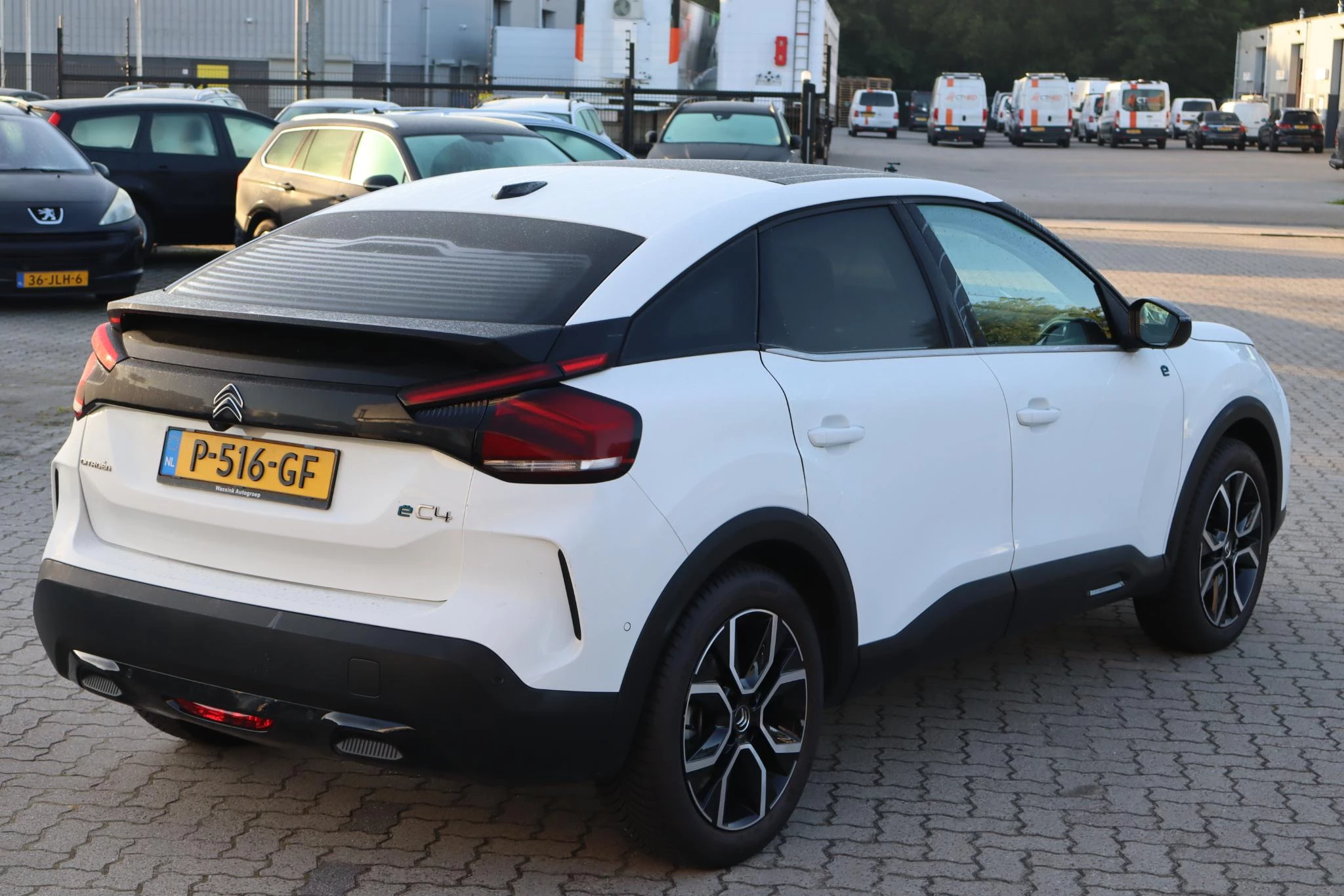 Hoofdafbeelding Citroën ë-C4