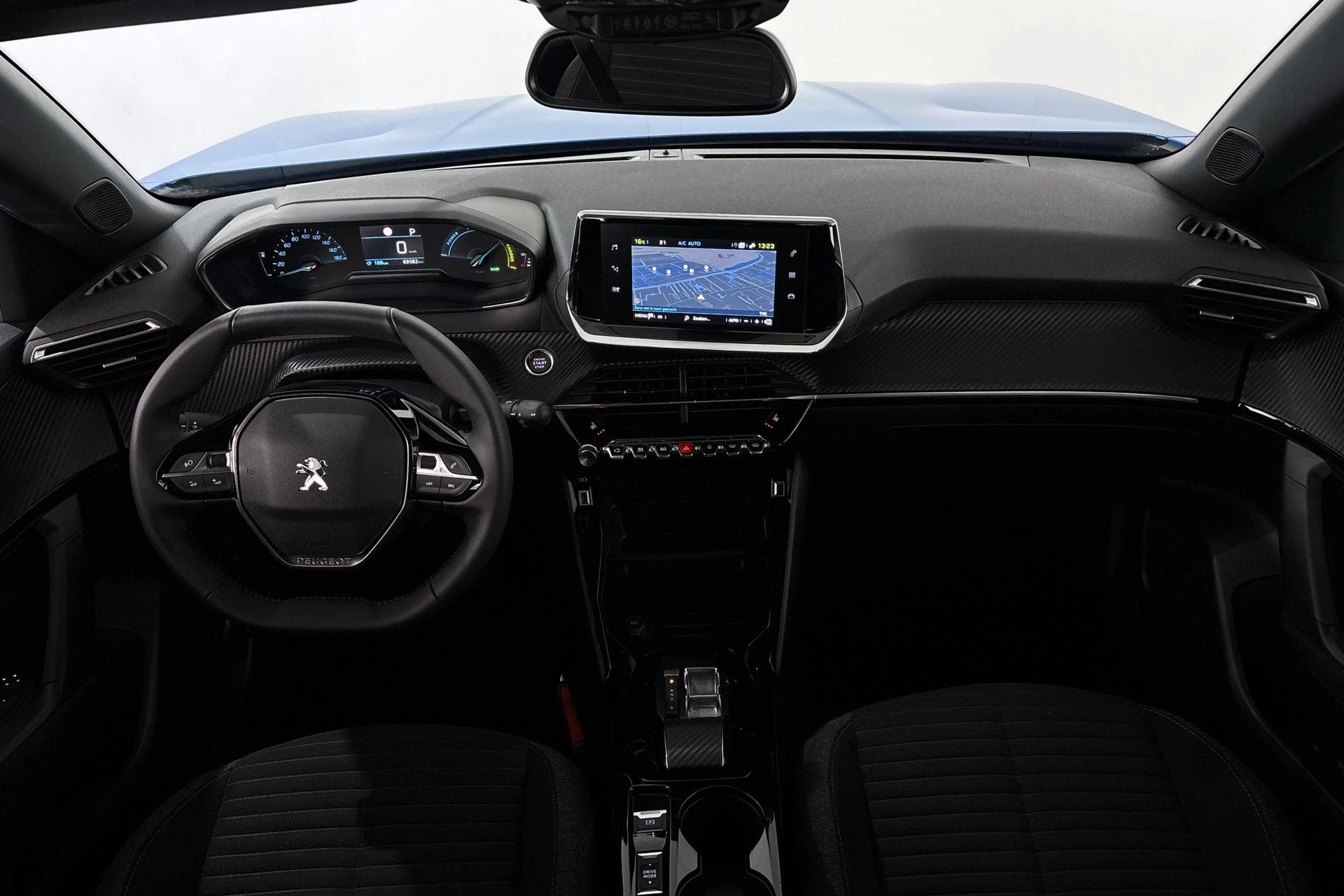 Hoofdafbeelding Peugeot e-2008