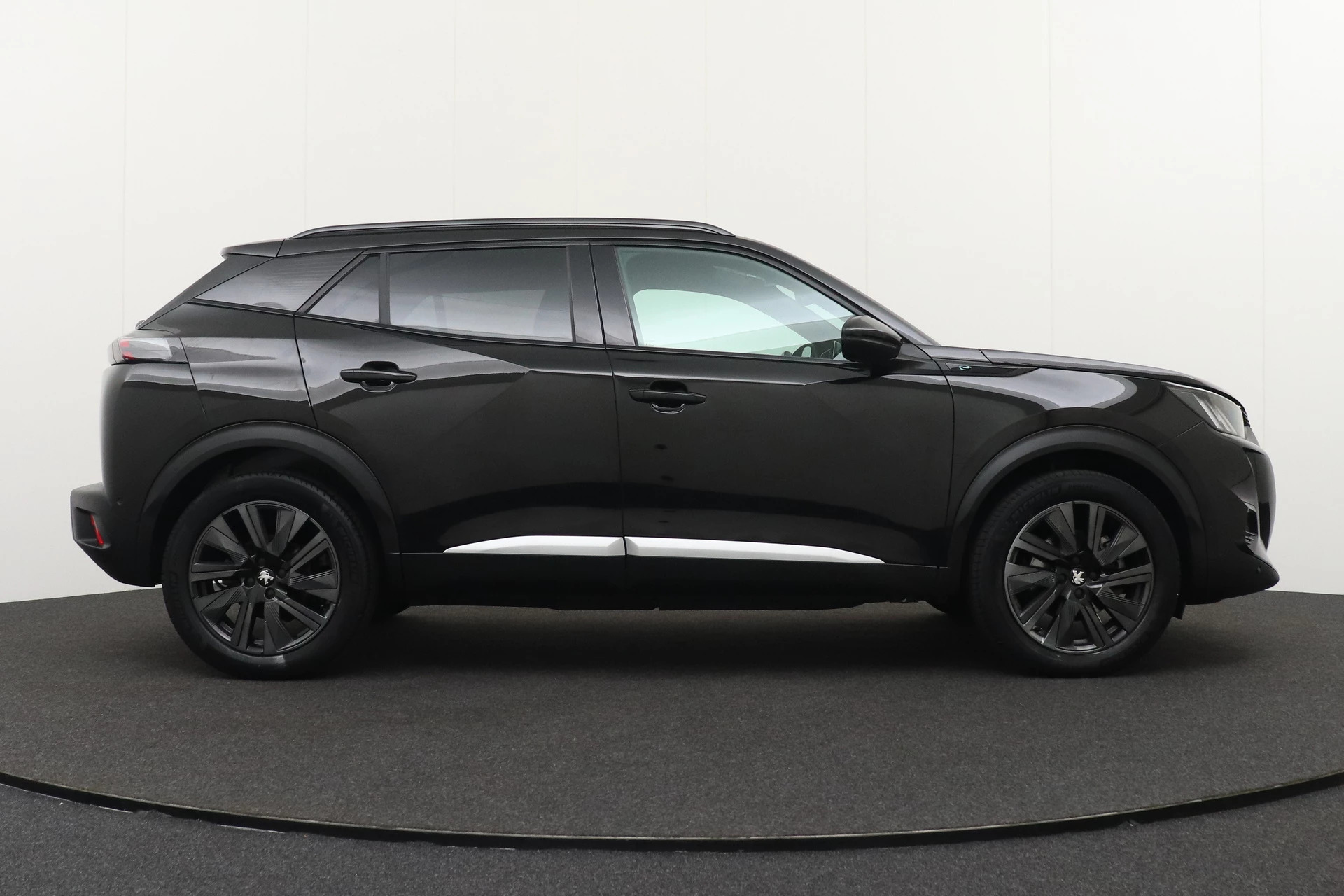 Hoofdafbeelding Peugeot e-2008