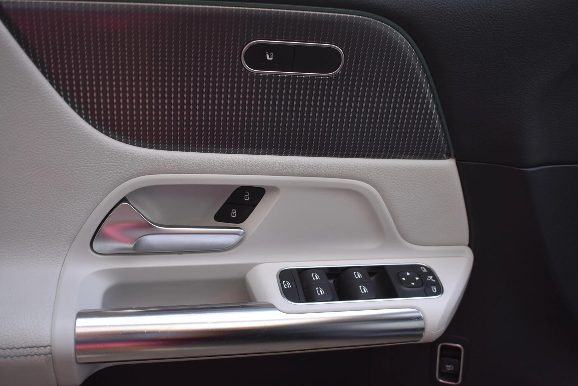 Hoofdafbeelding Mercedes-Benz EQA
