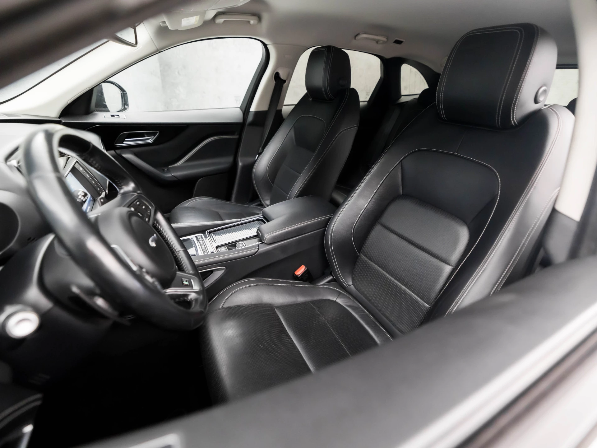 Hoofdafbeelding Jaguar F-PACE