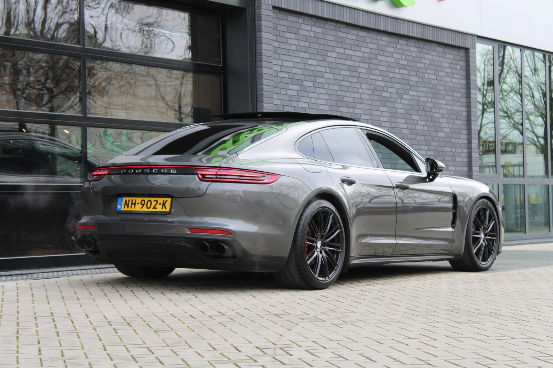 Hoofdafbeelding Porsche Panamera