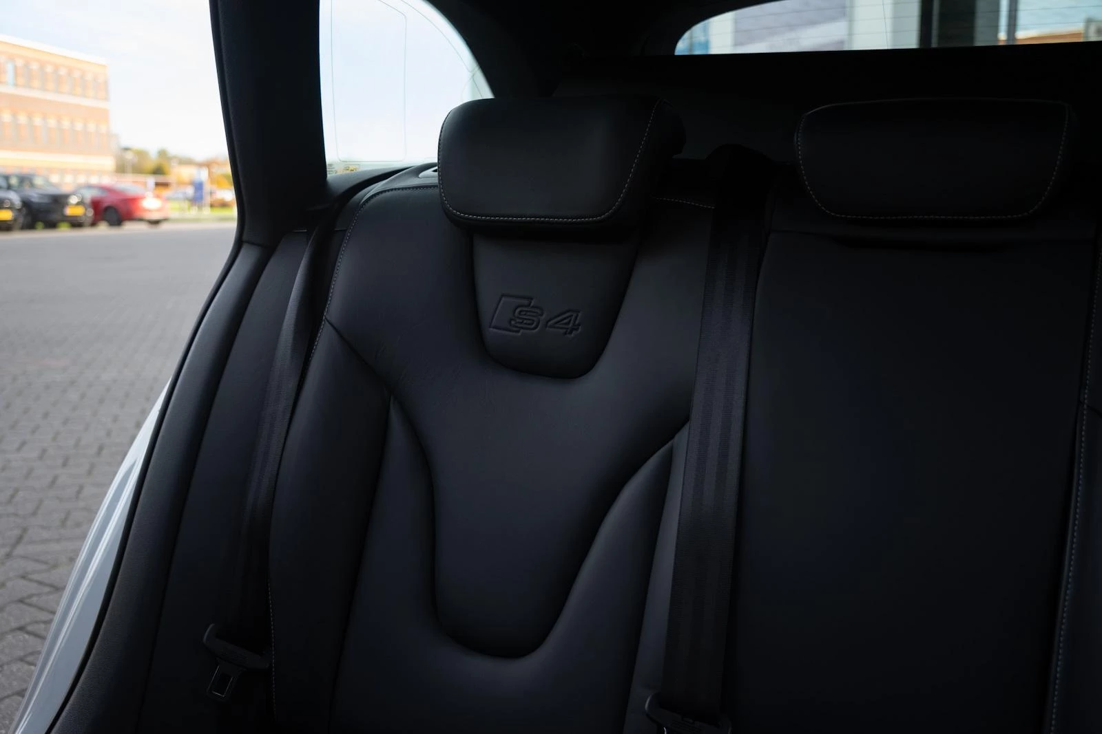 Hoofdafbeelding Audi S4