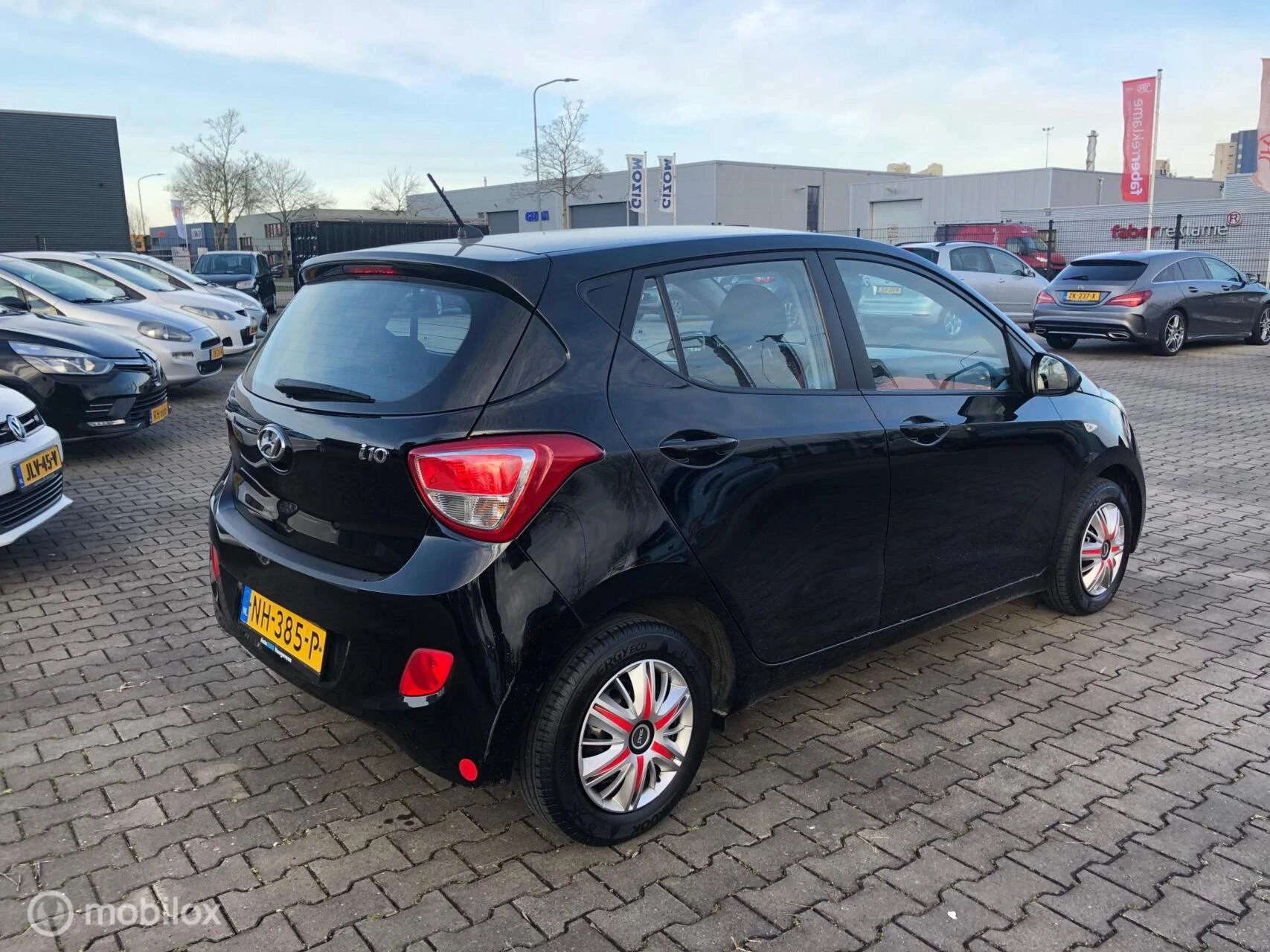 Hoofdafbeelding Hyundai i10