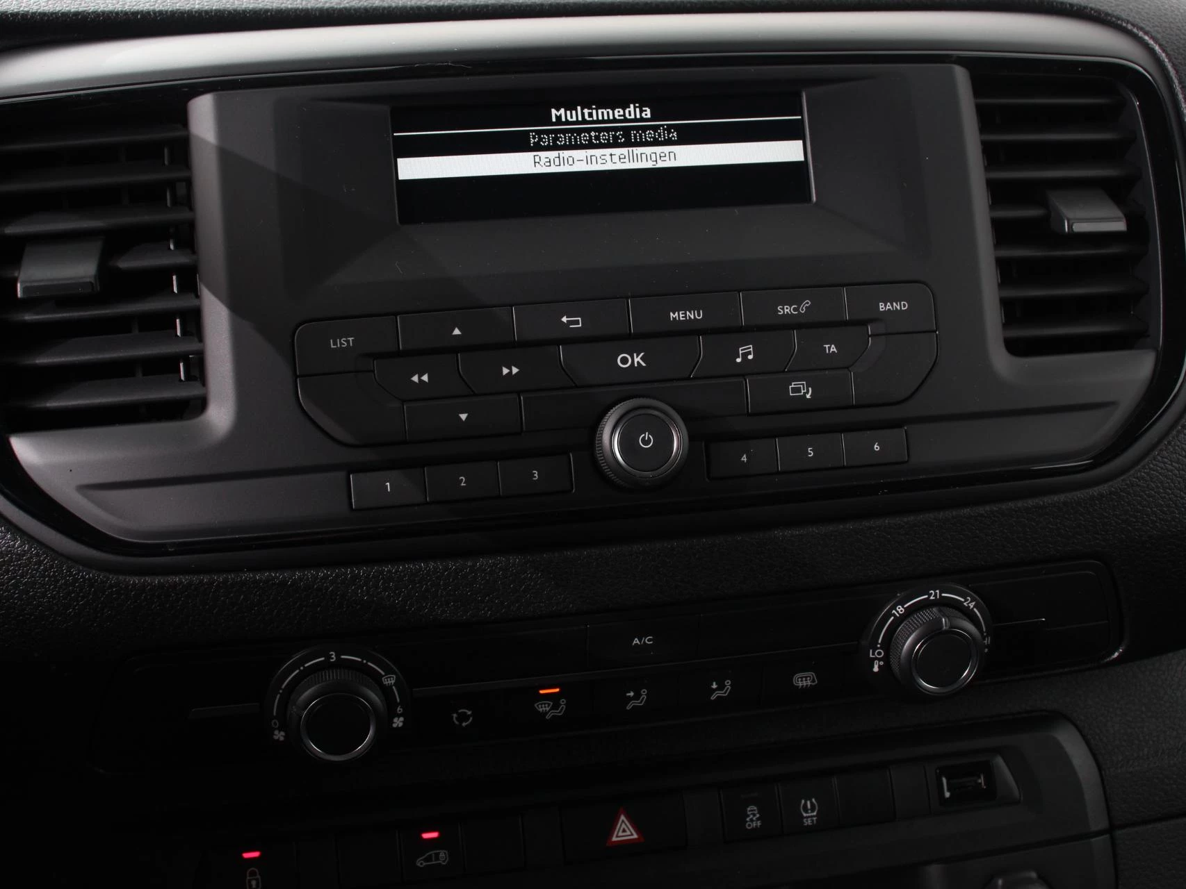 Hoofdafbeelding Peugeot e-Expert