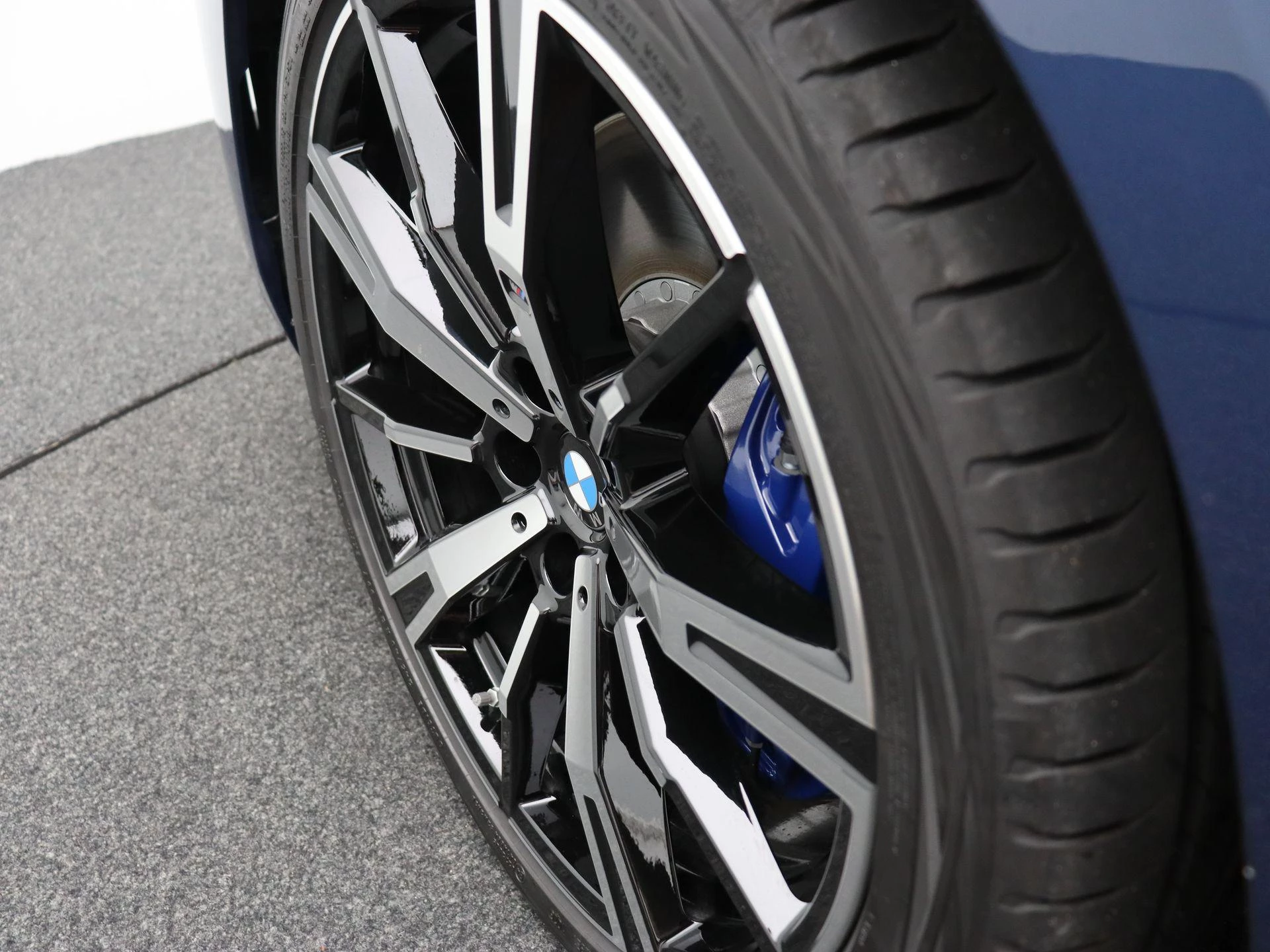Hoofdafbeelding BMW i5