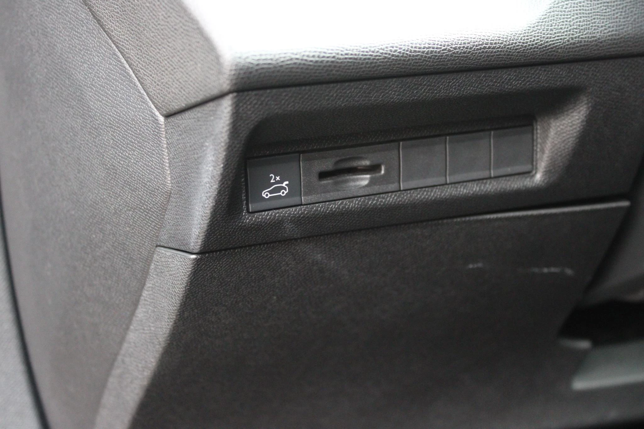 Hoofdafbeelding Peugeot 408