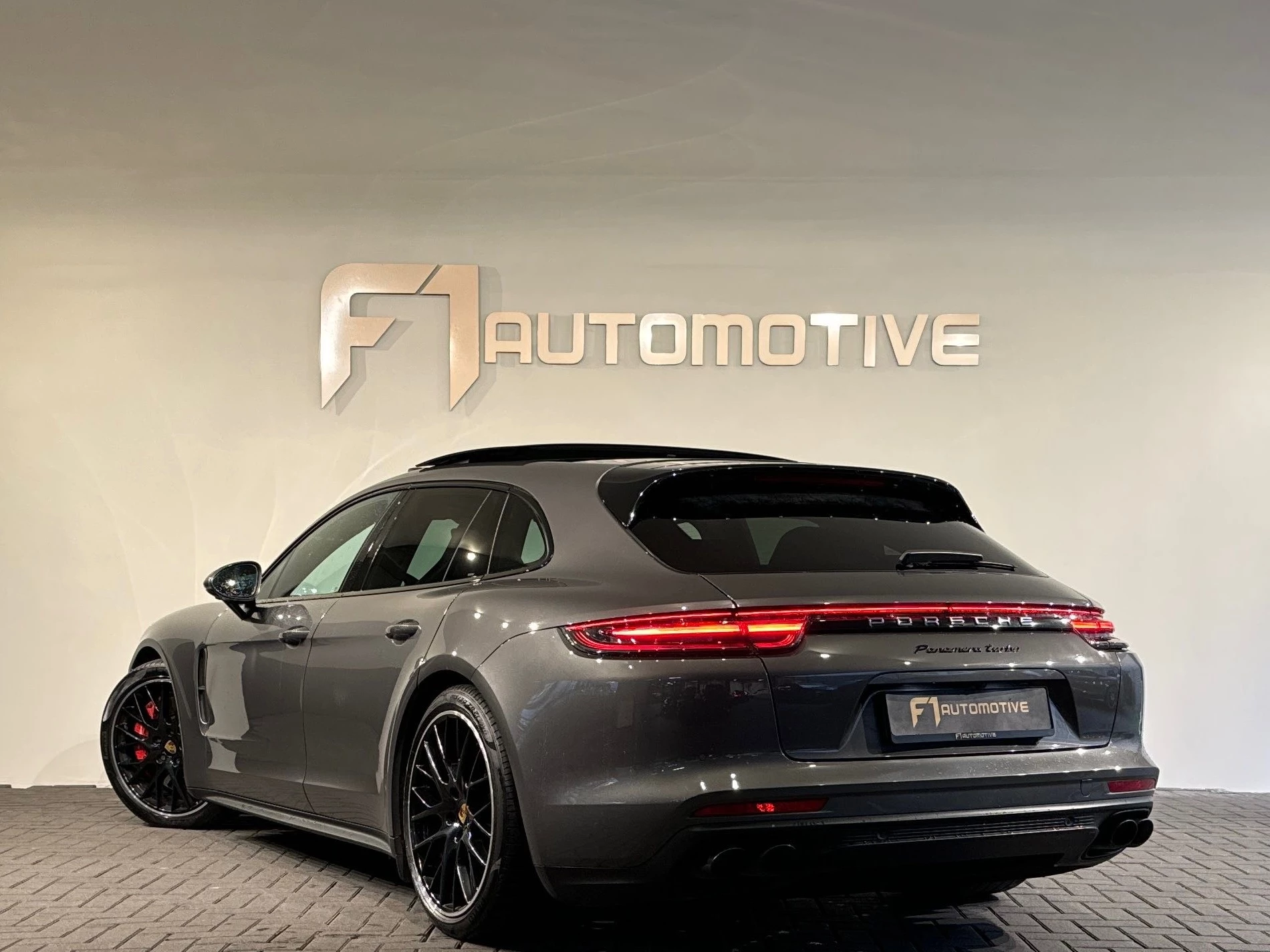 Hoofdafbeelding Porsche Panamera