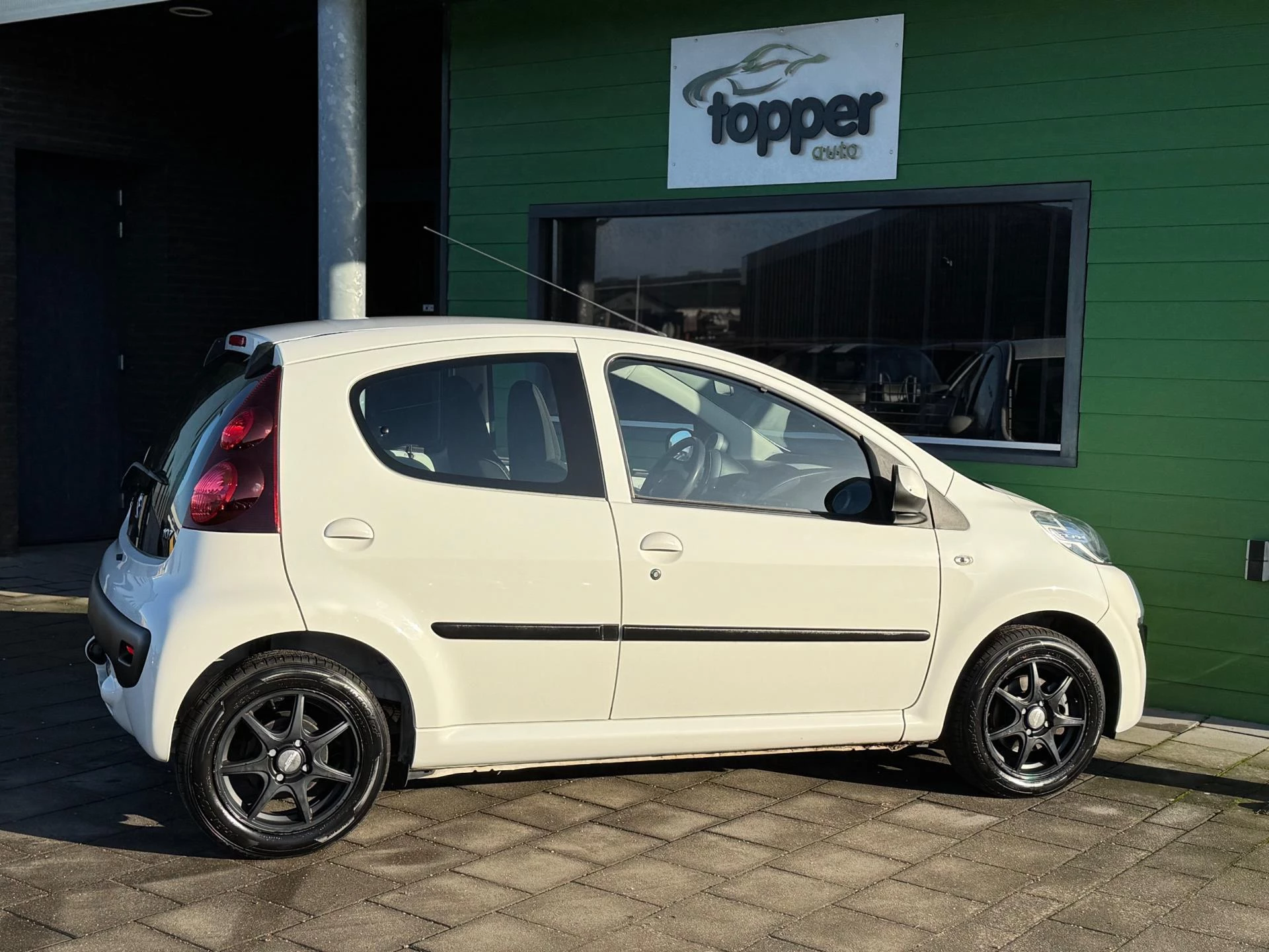 Hoofdafbeelding Peugeot 107