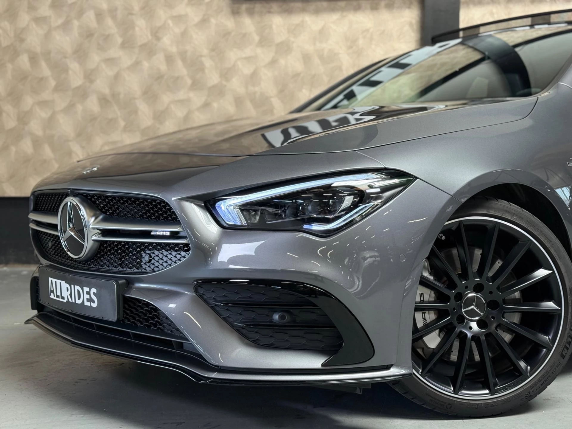 Hoofdafbeelding Mercedes-Benz CLA