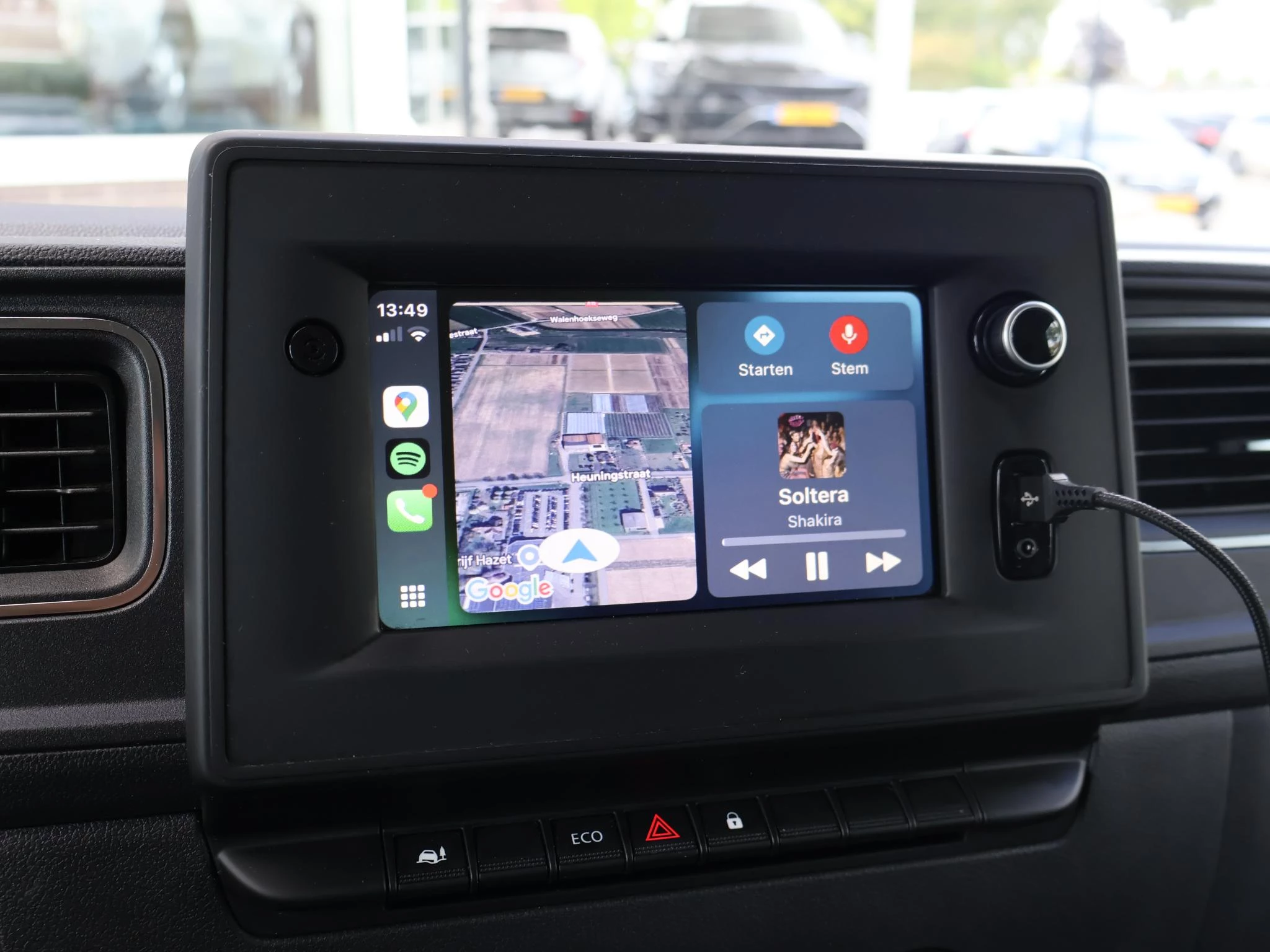 Hoofdafbeelding Nissan NV400