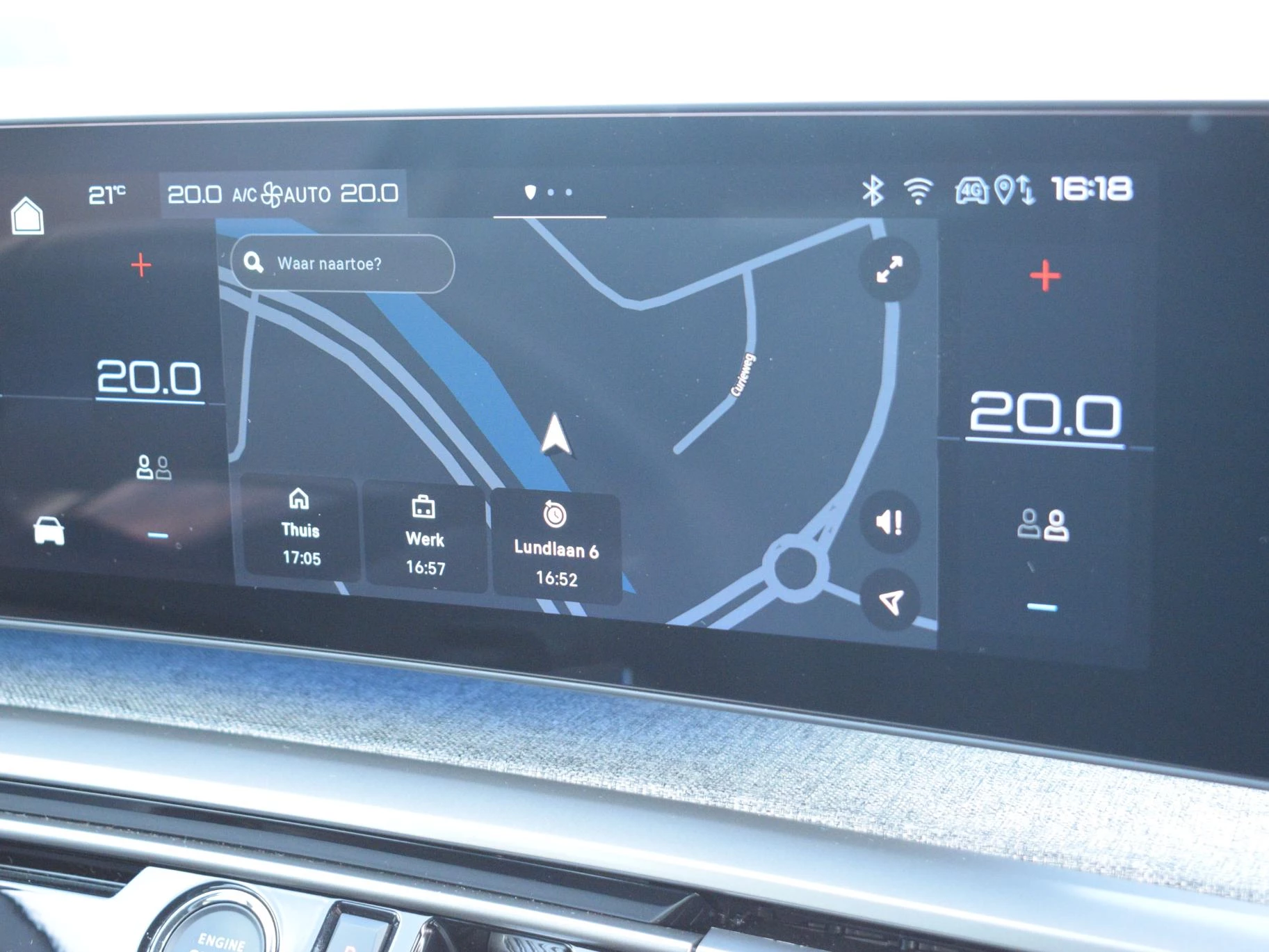 Hoofdafbeelding Peugeot e-3008