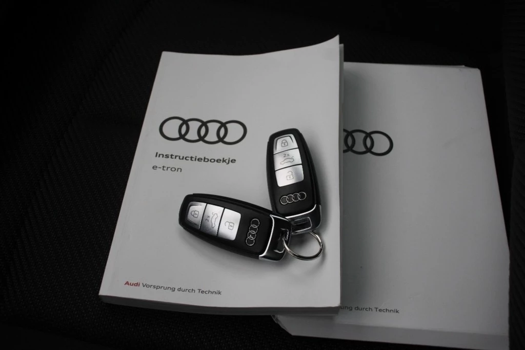 Hoofdafbeelding Audi e-tron