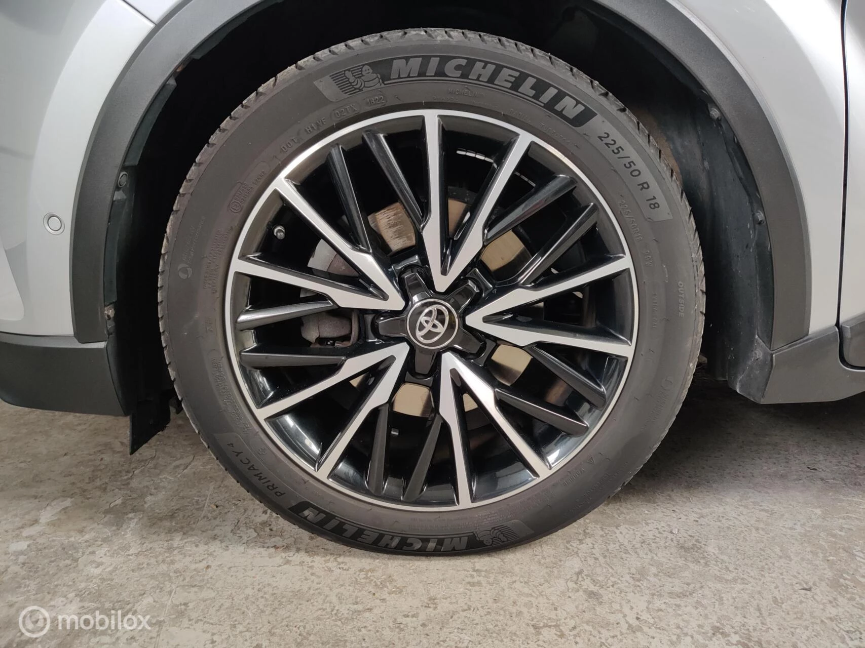 Hoofdafbeelding Toyota C-HR