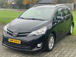 Hoofdafbeelding Toyota Verso Toyota Verso 1.8 VVT-I Business / 7-Zits/ ECC/ Navi/ Cruise/ Trekhaak/ Camera/ Xenon/ LM