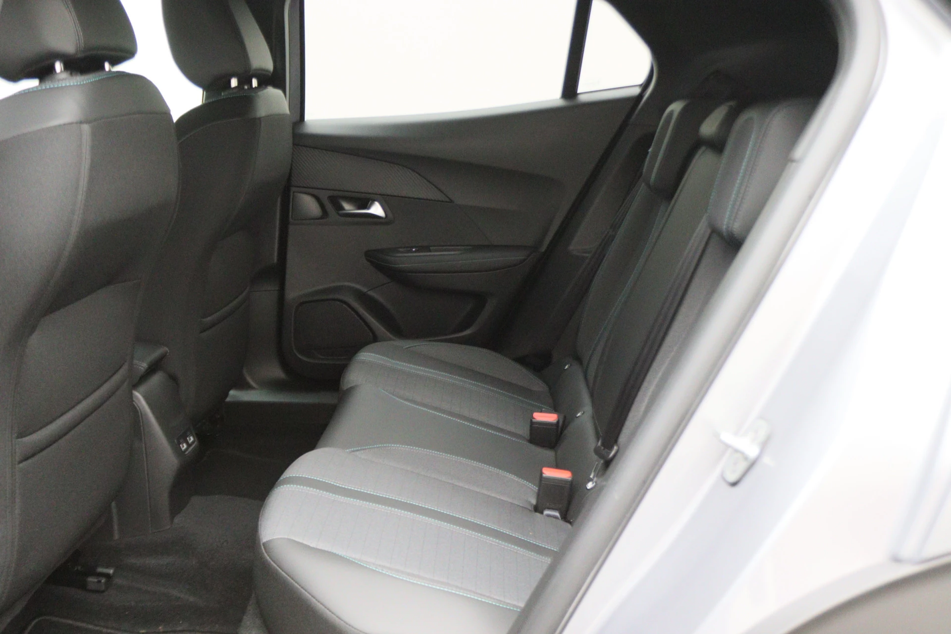 Hoofdafbeelding Peugeot e-2008