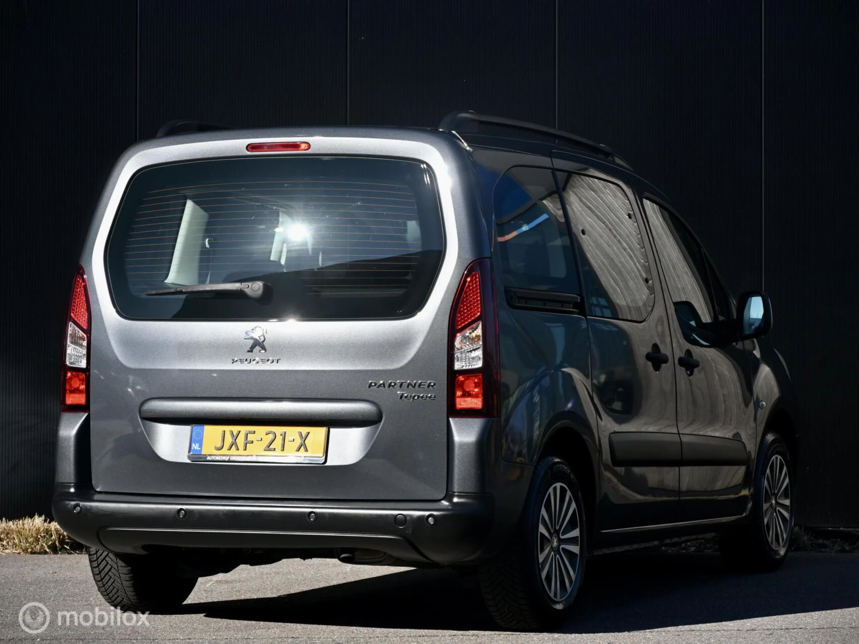 Hoofdafbeelding Peugeot Partner