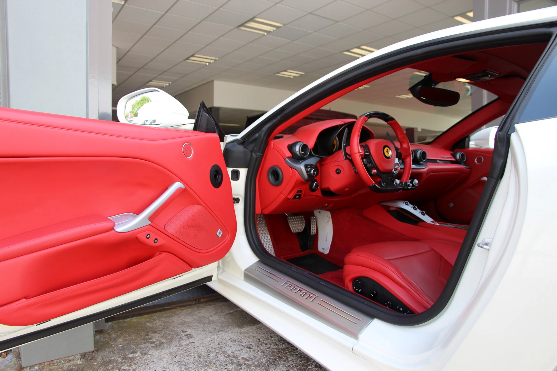Hoofdafbeelding Ferrari F12