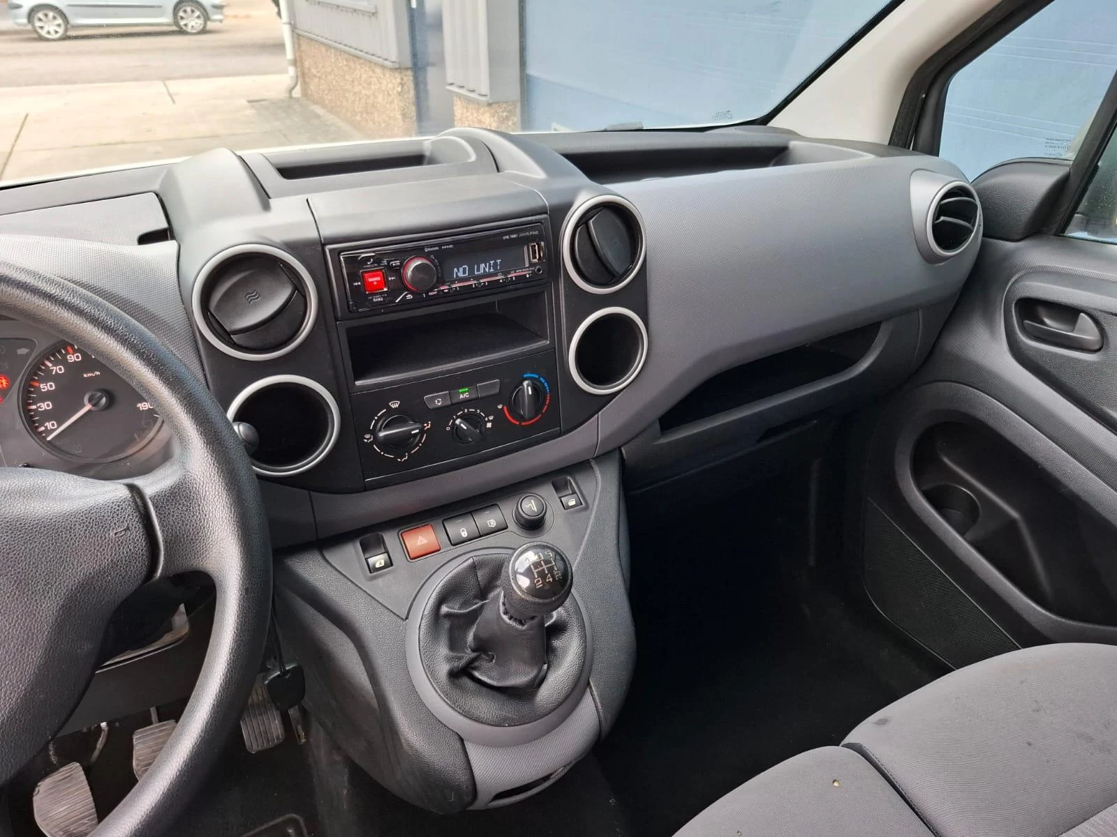 Hoofdafbeelding Peugeot Partner