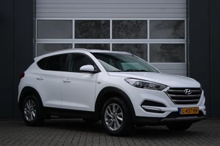 Hoofdafbeelding Hyundai Tucson Hyundai Tucson 1.6 T-GDi Comfort Airco/Cruise/Navi/Camera/Bluetooth/PDC/RadioCD.AUX.USB/17"LM/LED/Trekhaak/93.853km
